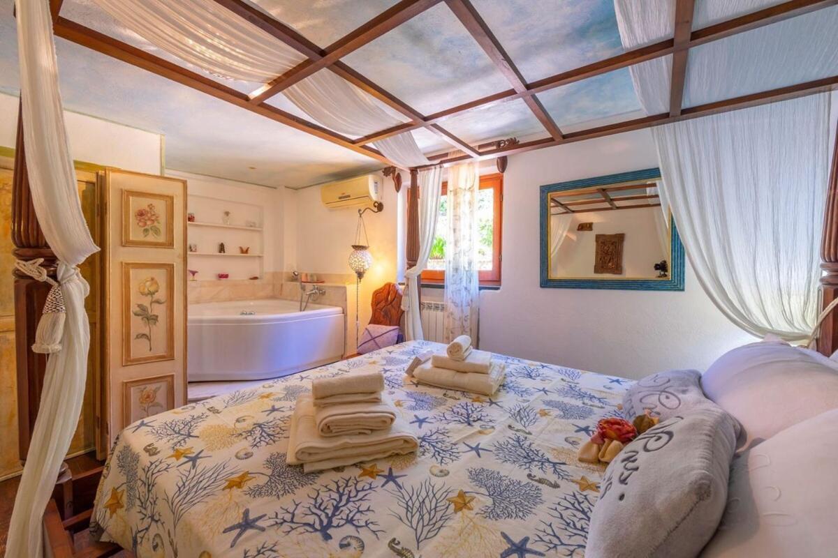 La Casa Fra Gli Ulivi Luxury Apartments With Pool Near Cinque Terre And Tuscany Monte Marcello Dış mekan fotoğraf